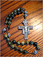A1J - Anglican - Round Russian Jade beads